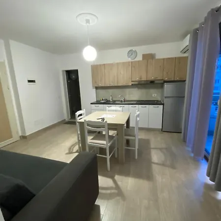 Best Summer Hotel apartamentowy Golem (Tirana)