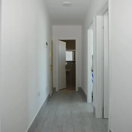 Best Summer Hotel apartamentowy Golem (Tirana)