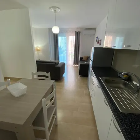 Best Summer Hotel apartamentowy *