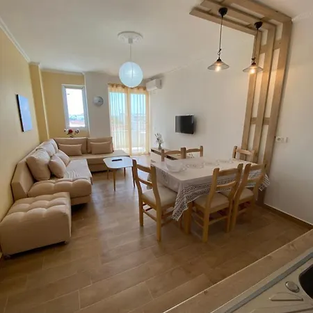 Best Summer 公寓式酒店 *